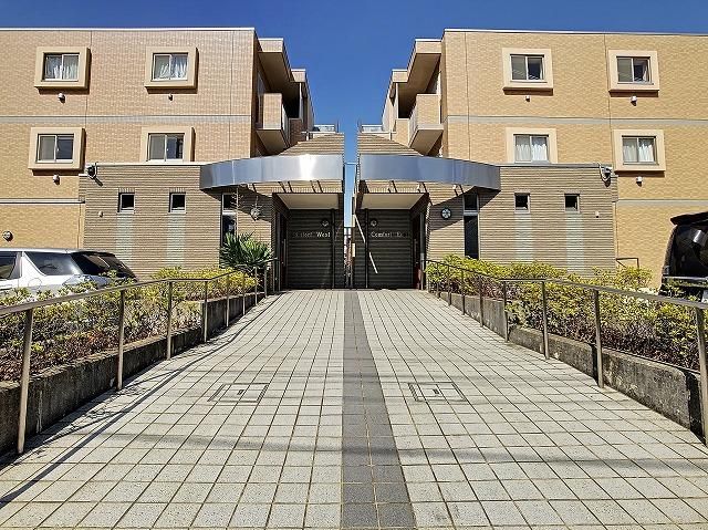 Comfort West コンフォート ウエスト 武蔵新城の3dk賃貸マンション 敷地内駐車場 ジェクト不動産部