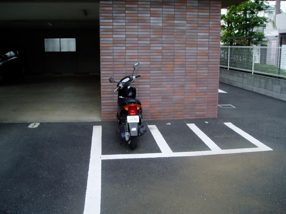【駐車場】　バイク置場有料