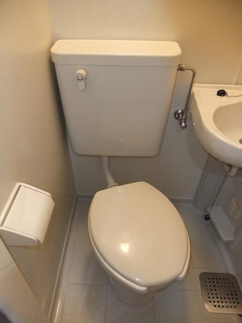 【トイレ】　（別室の写真です）
