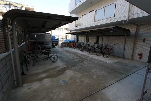 【その他共有部分】　自転車駐輪場