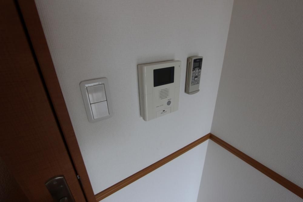 【セキュリティ】　別室参考写真　　モニター付インターホン