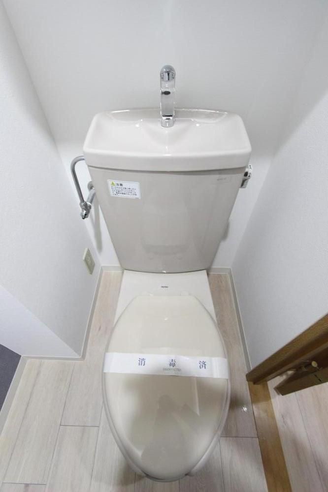 【トイレ】　同タイプ別室の参考写真