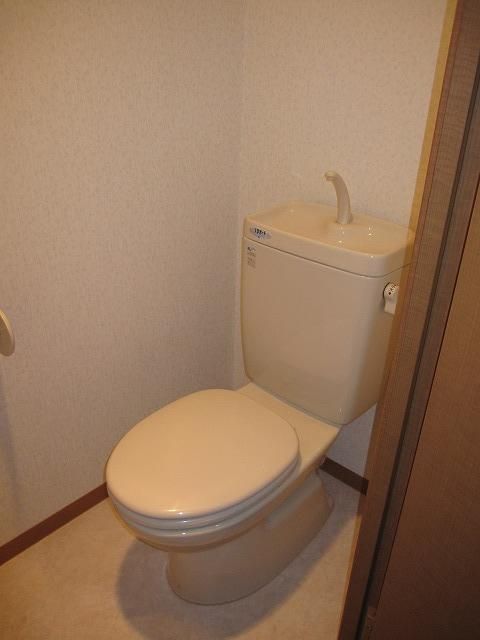 【トイレ】　同タイプ別室写真